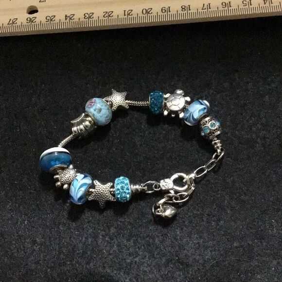 Beautiful, Marano bead and sea critter bracelet - Picture 1 of 3